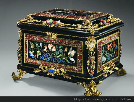 large_Jewelry_box.jpg