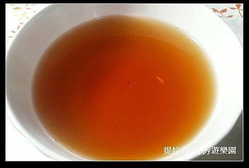 20110313另ㄧ位安妮女王駕到─WEDGWOOD瑋緻活的QUEEN ANNE安妮女王茶  (6)