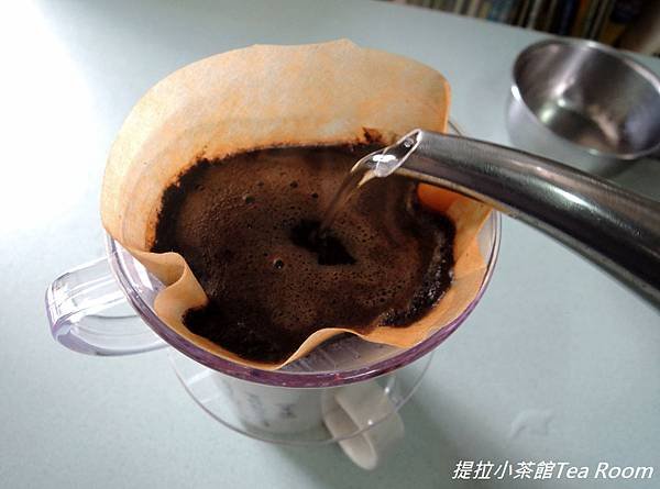 20141116第一次玩手沖咖啡 (6).jpg