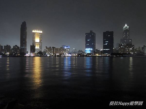 高雄真愛碼頭_夜景 (6).jpg