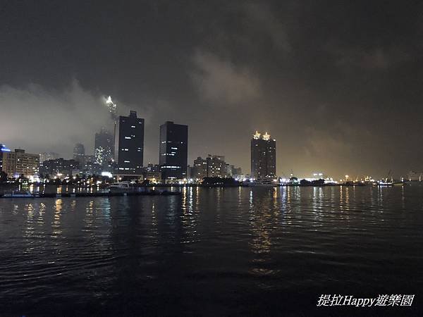 高雄真愛碼頭_夜景 (12).jpg