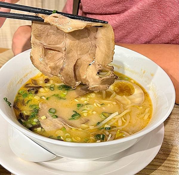 屋台拉麵必吃➤赤麵廠 レッドラーメン︱寵物友善店家︱桃園藝文