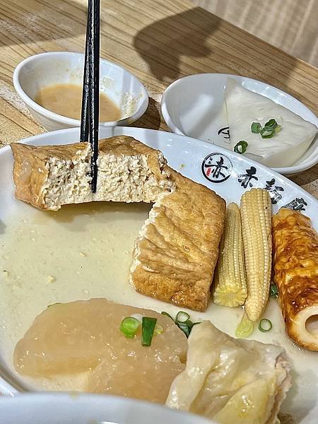 屋台拉麵必吃➤赤麵廠 レッドラーメン︱寵物友善店家︱桃園藝文