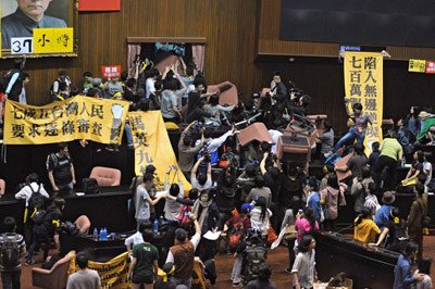 10佔領立法院03