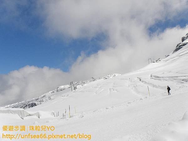 image111_YoYoTempo_瑞士TITLIS鐵力士山纜車賞雪趣.jpg