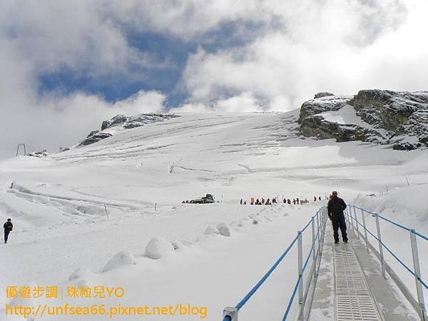 image113_YoYoTempo_瑞士TITLIS鐵力士山纜車賞雪趣.jpg