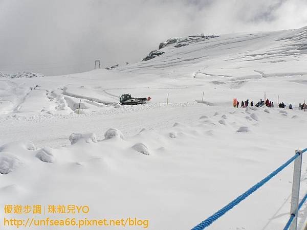 image115_YoYoTempo_瑞士TITLIS鐵力士山纜車賞雪趣.jpg