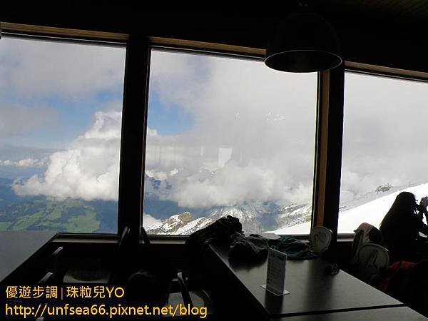 image165_YoYoTempo_瑞士TITLIS鐵力士山纜車賞雪趣.jpg