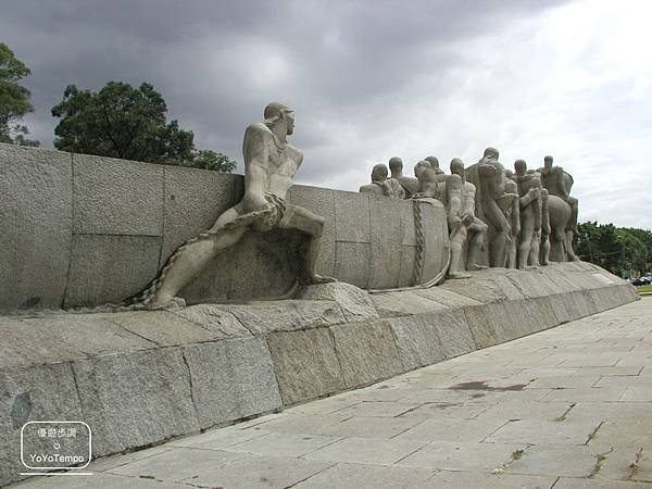 image009_YoYoTempo優遊步調_【巴西旅遊景點】班代蘭蒂斯紀念雕像Monument to the Bandeiras｜伊比拉布埃拉公園.jpg