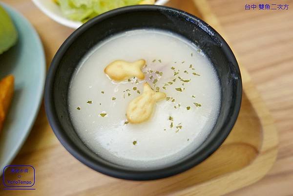 【台中餐廳】雙魚二次方｜義大利麵裡有彩虹的美麗｜創意漢堡在這裡｜一中商圈美食_YoYoTempo優遊步調_image089.jpg