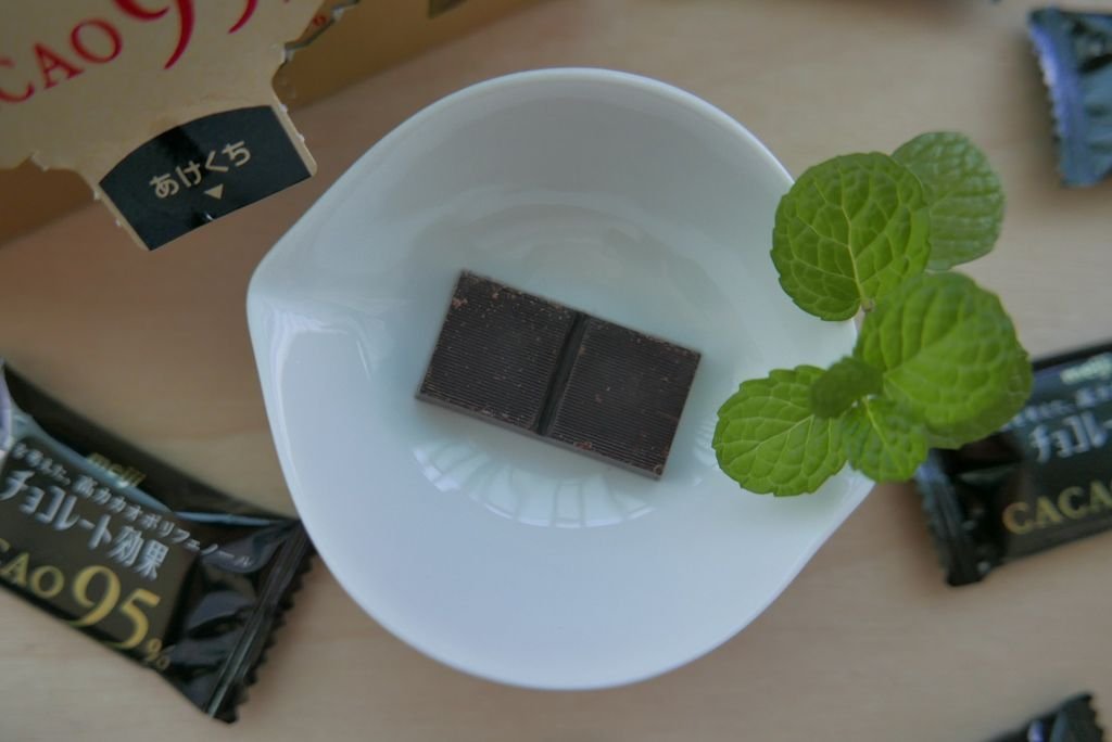 明治CACAO系列黑巧克力_YoYoTempo優遊步調_image001 (7).jpg