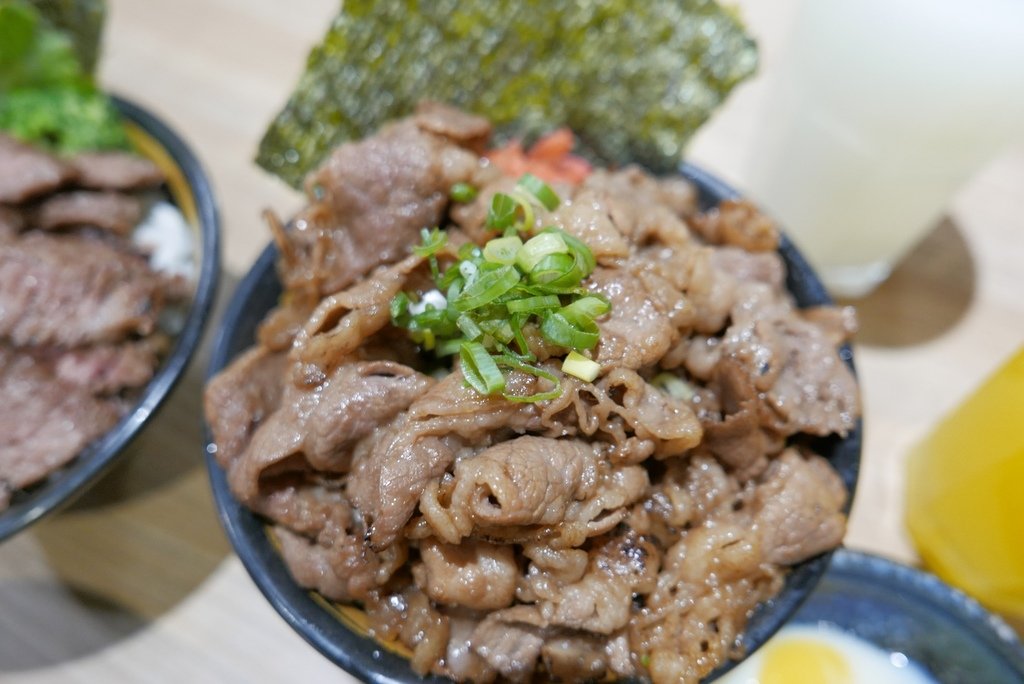 牛丁次郎坊x深夜裡的和魂燒肉丼image001 (16).jpg