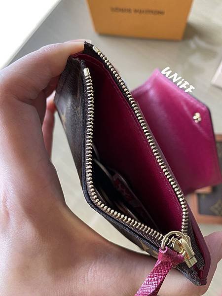 LV dauphine wallet 07.jpg