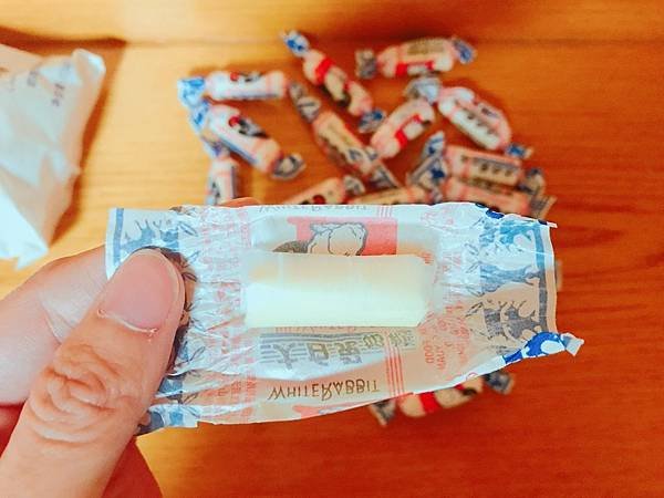 【開箱】一起回憶童年的滋味吧！上海熱門伴手禮-冠生園大白兔奶糖