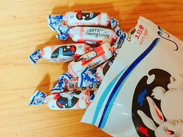 【開箱】一起回憶童年的滋味吧！上海熱門伴手禮-冠生園大白兔奶糖