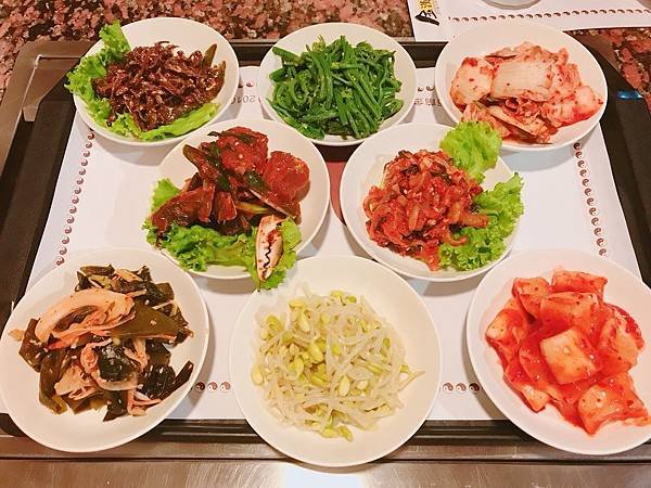 【高雄美食】高雄前金美食 / 捷運中央公園站美食。道地韓國料理。由韓國人經營的韓式料理老店。住巷子裡才知道的韓式烤肉！－金漢城韓式料理無煙燒肉（附完整菜單）