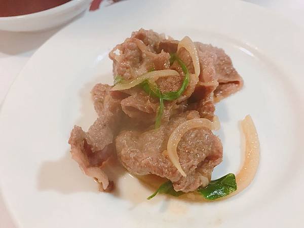 【高雄美食】高雄前金美食 / 捷運中央公園站美食。道地韓國料理。由韓國人經營的韓式料理老店。住巷子裡才知道的韓式烤肉！－金漢城韓式料理無煙燒肉（附完整菜單）