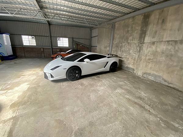 【生活】苗栗地區汽車凹痕修復推薦。車門小酒窩、車體鈑金凹痕處理交給 PDR微鈑金修復專家。價格實在、服務用心 － 中苗地區吉米微鈑金凹痕處理專家（吉米汽車凹痕修復中心苗栗復興店）