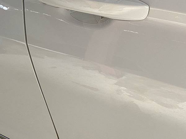 【生活】苗栗地區汽車凹痕修復推薦。車門小酒窩、車體鈑金凹痕處理交給 PDR微鈑金修復專家。價格實在、服務用心 － 中苗地區吉米微鈑金凹痕處理專家（吉米汽車凹痕修復中心苗栗復興店）