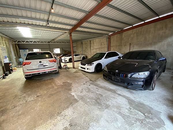 【生活】苗栗地區汽車凹痕修復推薦。車門小酒窩、車體鈑金凹痕處理交給 PDR微鈑金修復專家。價格實在、服務用心 － 中苗地區吉米微鈑金凹痕處理專家（吉米汽車凹痕修復中心苗栗復興店）