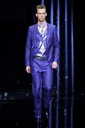 2012-06-24-20-24-57-roberto-cavalli-4977