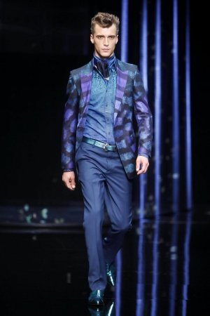 2012-06-24-20-27-56-roberto-cavalli-5049