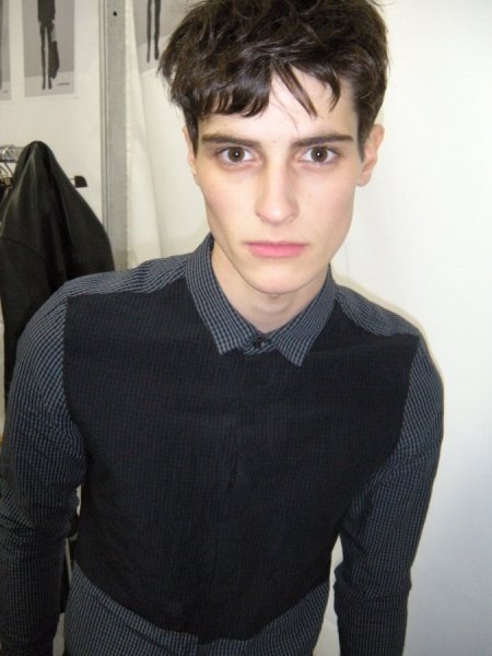 Burberry FW09 backstage Chris P.