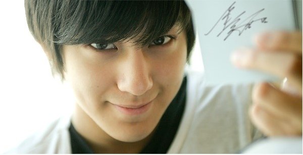 Kim Bum invite you join fan club