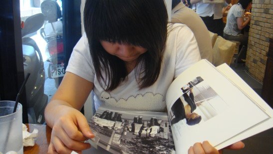 Suju photo book reading