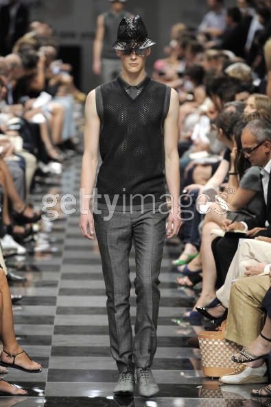 prada-jonas.jpg
