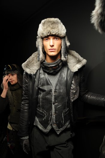 D&amp;G FW10 bs-3