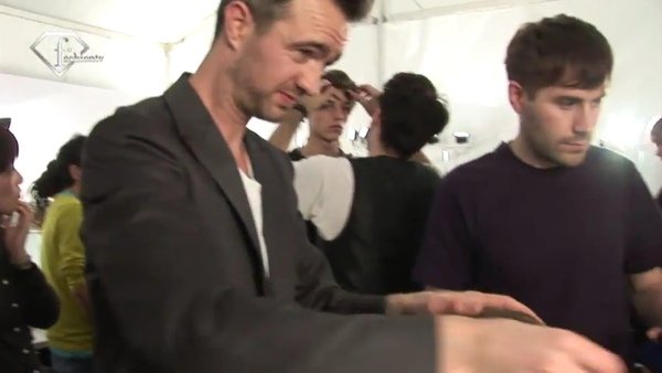 fashiontv___FTV.com_-_MILAN_MAN_F_W_10-11_-_BURBERRY_BACKSTAGE-1.flv_000088722.jpg