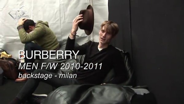 fashiontv___FTV.com_-_MILAN_MAN_F_W_10-11_-_BURBERRY_BACKSTAGE-1.flv_000160594.jpg