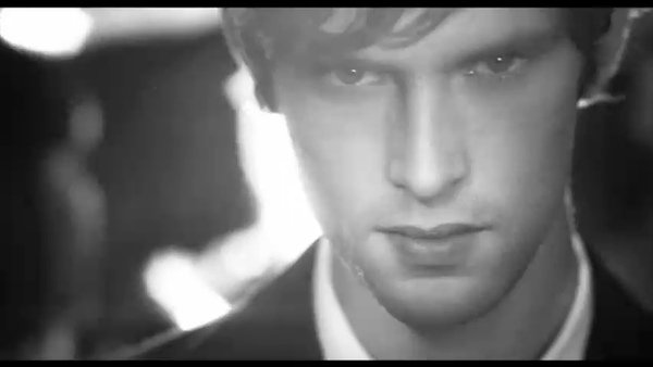 Mathias_Lauridsen_in_the_making_of_Emporio_Armani_Diamonds_Commercial_HQ.flv_000047000.jpg