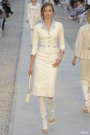 2012 Chanel-1.jpg