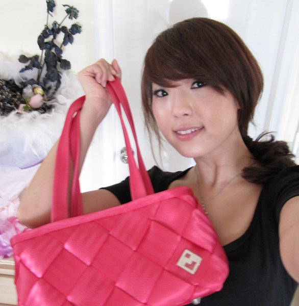 maggie pink2.jpg
