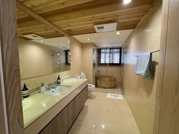 下載 (58).jpg