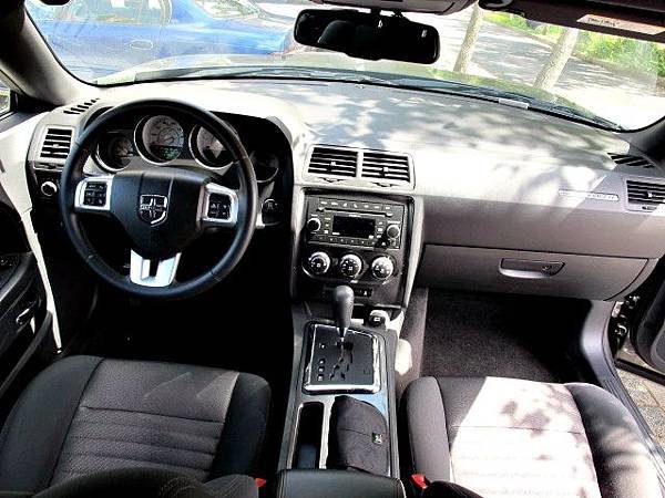 道奇挑戰者內裝 Dodge challenger interior