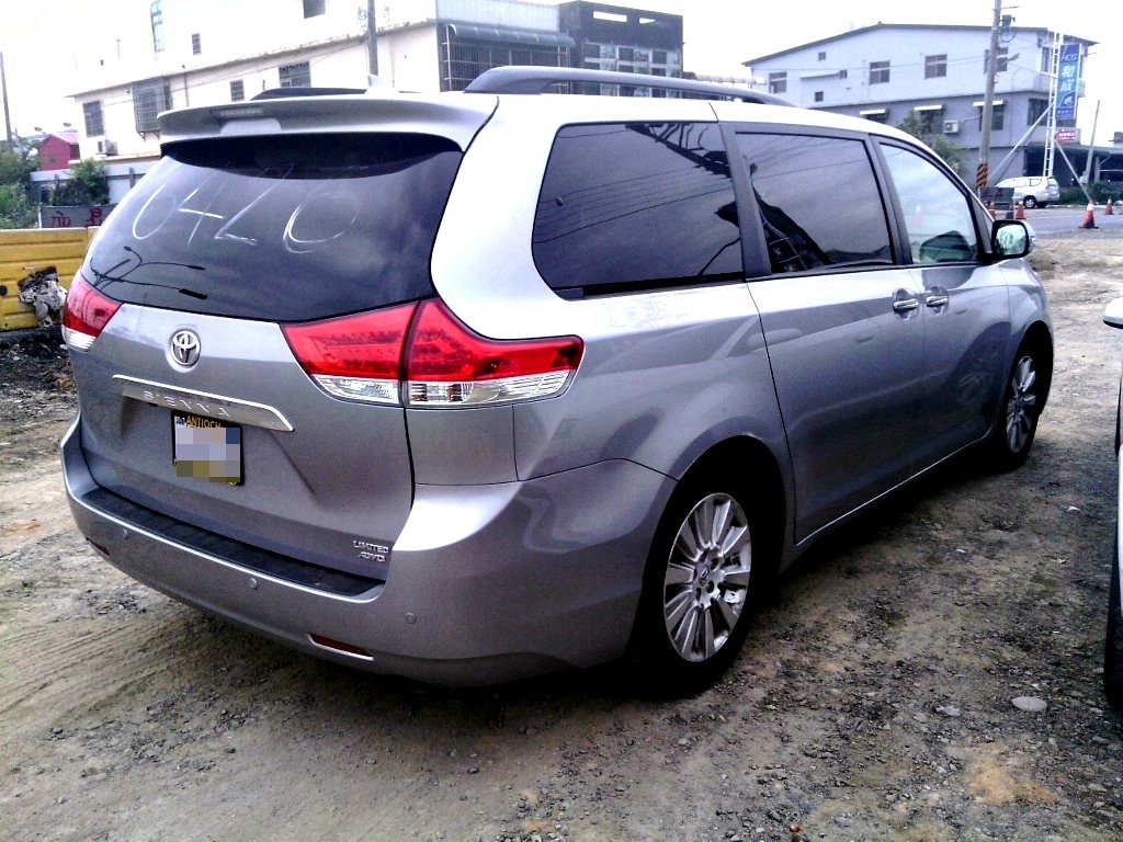 toyota_sienna_5