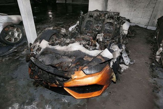 sports-car-on-fire-7