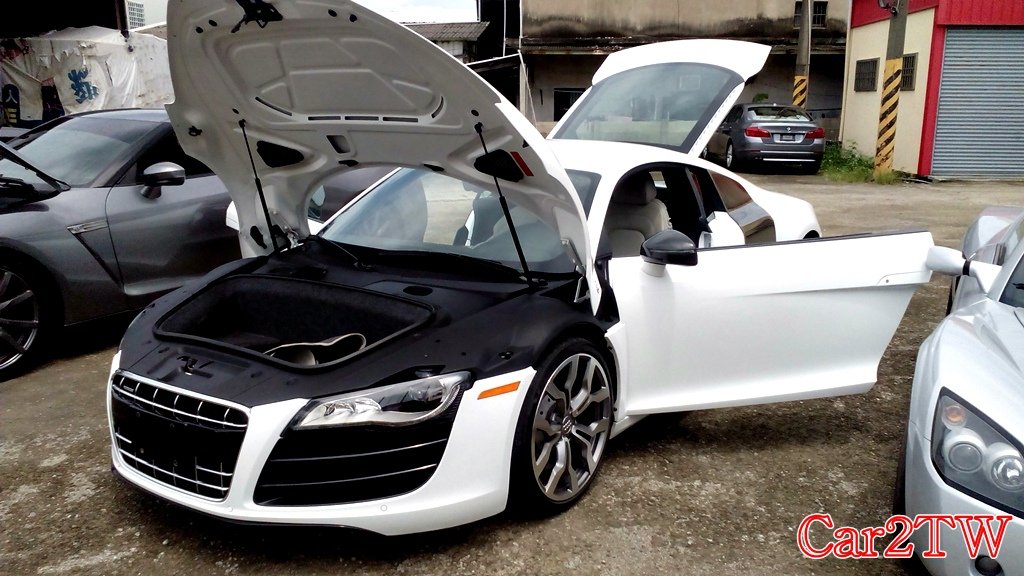 Audi R8 4.2 美國買車代購及華僑留學生代辦運車回台灣