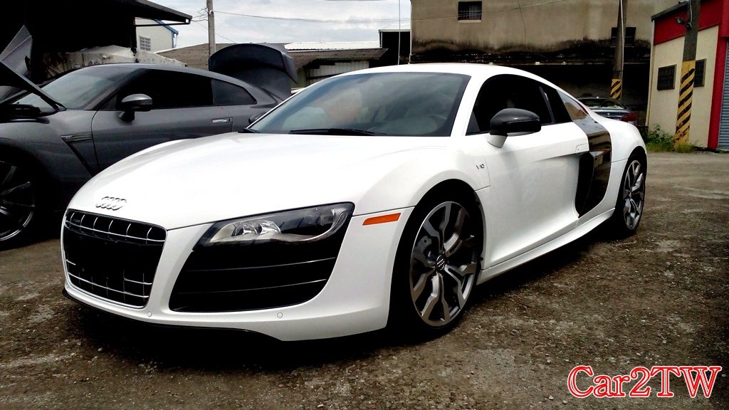 Audi R8 4.2 美國買車代購及華僑留學生代辦運車回台灣