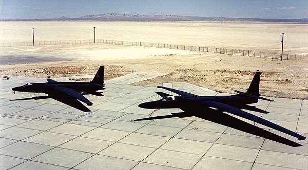 Lockheed U - 2 C &amp; U - 2 R Dragon Lady.JPG