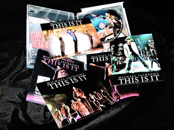 麥可．傑克森《 This is it 》限量禮盒版 DVD