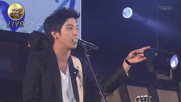 ＣＮＢＬＵＥ　１１０８２０.mp4 - YouTube[13-02-33].JPG