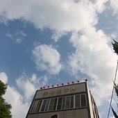 虎尾安溪慧日講堂上空的雲彩