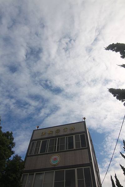 講堂上空的雲彩之五