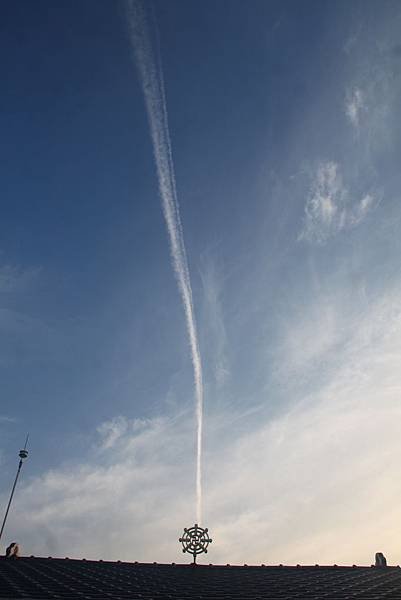 早晨法輪上空