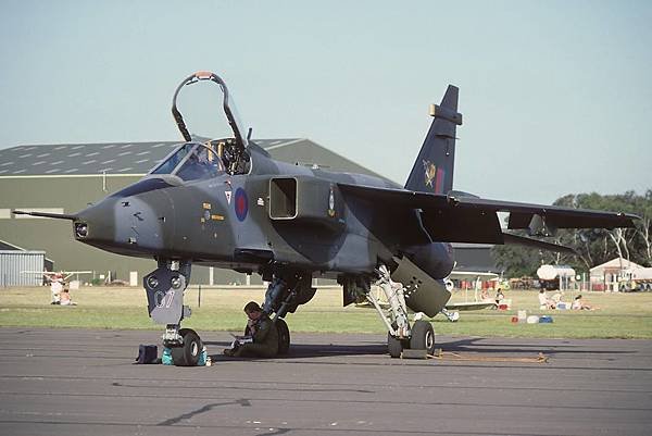 Sepecat Jaguar GR1A_UK AF  19911206  Alex Christie