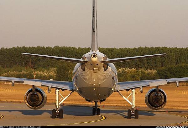 Airbus A300B4-605R_ Iran Air  20111001  Szabolcs Zsemlye